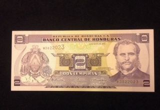 Honduras Unc 2 Lempiras 2010 Banknote World Currency Paper Money photo