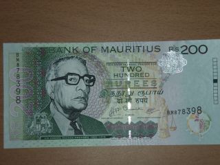 Mauritius 200 Rupees Unc photo