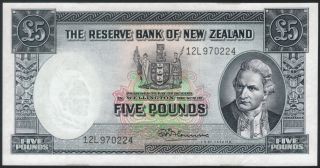 Banknote Zealand Five Pounds 1967 P160d Au/unc W/thread Fleming photo