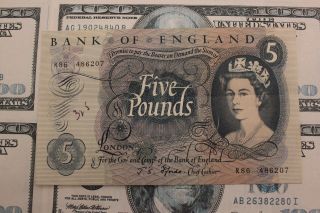 1963 - 66 Great Britain Bank Of England 5 Pound Note photo