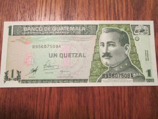 Unc Guatemala 1998 1 Un Quetzal Bankote P66 Foreign Note Bill Uncircurculated photo