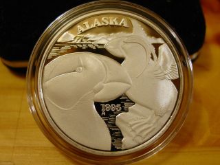 Alaska Official State 1995 Puffin 999 Silver Proof 1 Troy Ounce Medallion photo
