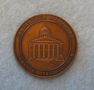 1964 Douglas Macarthur Memorial In Norfolk,  Virginia Medal: Bronze photo