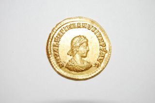 Valentinian Ii 375 - 392 Ad (av Solidus 4.  45g 20mm) Thessalonica Ef photo
