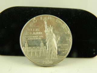 1986 U.  S.  Silver Dollar 90% Silver Ellis Island.  Gs40 photo