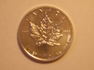 2011 Canadian 5.  00 Silver Coin photo