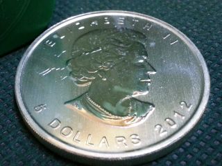 2012 1oz.  Unc.  Canada Maple Leaf.  9999 Fine Silver Slg191 photo