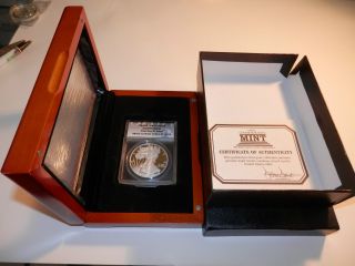 2010 - W $1 Anacs - Pr70 Deep Dcam Silver Eagle First Day Of Issue 1613 Of 4,  579 photo