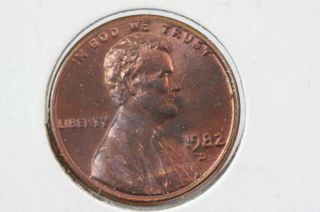 1982 - D 1c Lincoln Memorial Cents Brilliant Uncirculated Red photo