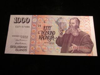 2001 Iceland 1000 Kronur Uncirculated Note P - 59 photo