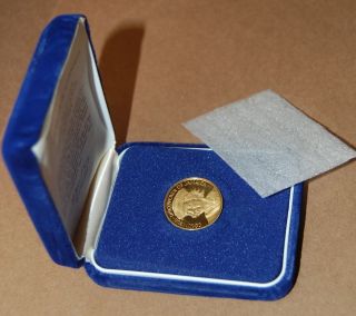 Franklin 1975 Jamaica One Hundred Dollar 900/1000 Fine Gold Proof Coin photo