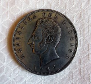 Ecuador 1peso Coin 1944 photo