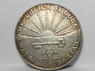 1953 Patria Y Libertad Un Peso 90 Silver Circulated Coin photo