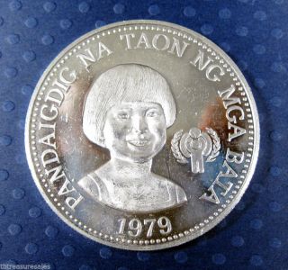Philippines 1979 50 Piso Coin.  925 Silver Proof International Year Of The Child photo