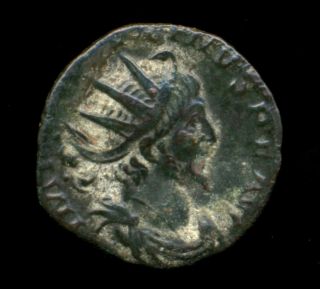 441 - Indalo - Victorinus.  Lovely Æ Antoninianus.  C.  269 - 270 Ad.  Trier photo