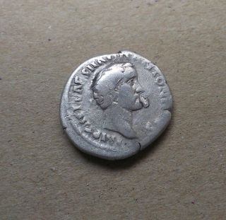 Antique Coin Silver Antoninus Pius Roman Denarius Ad 138 - 161 0768 photo