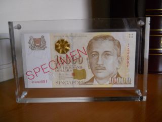 Singapore 10000 Dollars Specimen Nd 1999 Unc On Crystal Tray photo