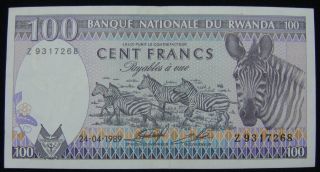 Rwanda 100 Francs 1989 Unc. photo