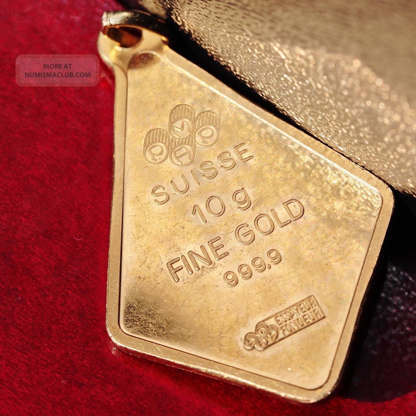 Vintage Pamp Suisse 10. 0gram 999. 9 Fine Gold Pendant