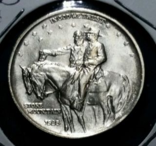 1925.  50¢ Bu Stone Mountain Silver Commemorative Uncirculated Half Dollar Coin photo