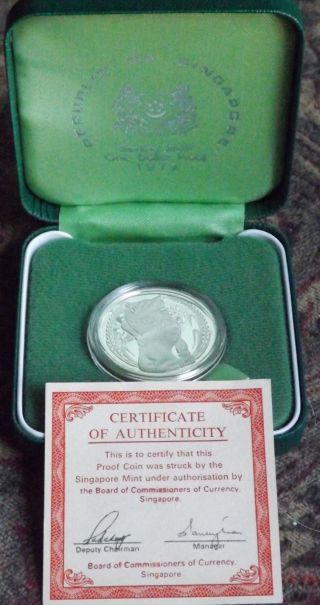 1979 Singapore $1 Silver Proof Coin & & Box.  925 Silver photo