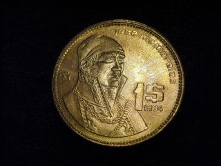 Mexico 1984 Peso Vintage Mexican Mxp Dollar Coin - Flip photo