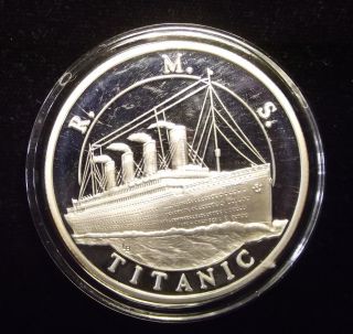 1998 Elizabeth Ii Turks And Caicos 20 Crowns Silver Coin photo