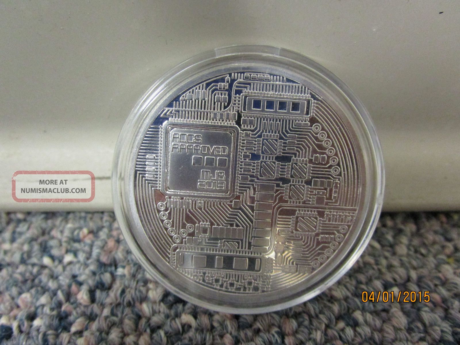 2013-commemorative-physical-silver-plated-bitcoin