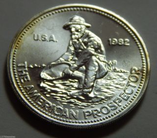 1 Troy Oz.  999 Fine Silver Round / 1982 Engelhard The American Prospector photo