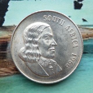 Bn1234 - South Africa - 1 Rand 1966 Unc Silver Km 71.  1 photo