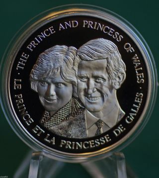 1983 Prince & Princess Of Wales Proof Medallion - In Case A1 photo