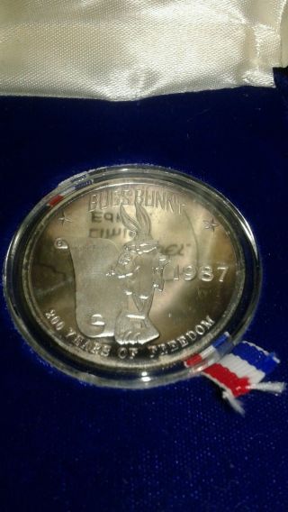 1987 - 1 Oz.  999 Fine Silver Bugs Bunny - Looney Tunes Commemorative Coin photo