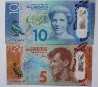 Zealand 2015 $10 & $5 - Unc Just Released Issue - 12 Oct 2015 Design photo