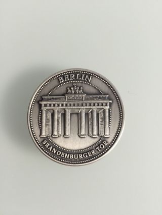 Berlin Wall.  999 Silver Commemorative Coin.  26grams,  Certificate Of Authenticity photo