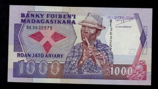 Madagascar 1000 Francs (1988 - 93) Be Pick 72b Au - Unc Banknote. photo
