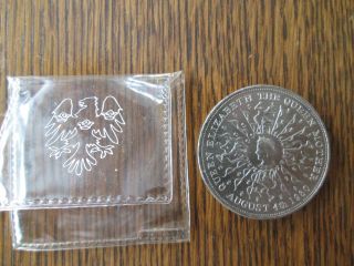 Great Britian 1980 Queen Mother 80th Birthday Commemorative Coin photo