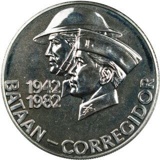 1982 Philippines Sterling Silver 50 Piso Coin photo