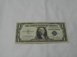 1935 D Crisp Uncirculated $1 Silver Certificate Q72925254f photo