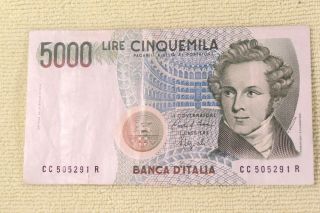 Italian Lire 5000 Note 1985 photo