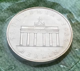 1990 German 20 Mark Silver Proof Coin The Opening Of The Brandenburg Gate & Gift photo