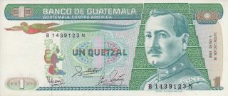 Guatemala 1988 1 Quetzal Banknote Prefix B.  N Billete Serie B.  N photo