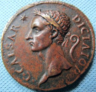 Medieval Era? Paduan? Bronze Medal - Roman Style Caesar Dictator Veni Vidi Vici photo