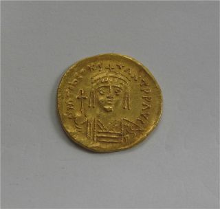 Byzantine Gold Coin Solidus Tiberius Ii Xf,  576 - 582 Ad photo