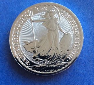 2017 Great Britain 2 Pound 1 Troy Oz.  999 Silver Britannia,  Royal British photo