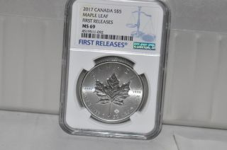 2017 $5 Canada 1oz Silver Ngc Ms69 Maple Leaf Fr photo