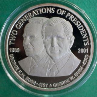 2001 Two Generations Of Presidents George Bush 1 Oz.  999 Fine Silver Coin,  Box photo